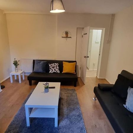 2 Bedroom Apartment In Kennington لندن المظهر الخارجي الصورة