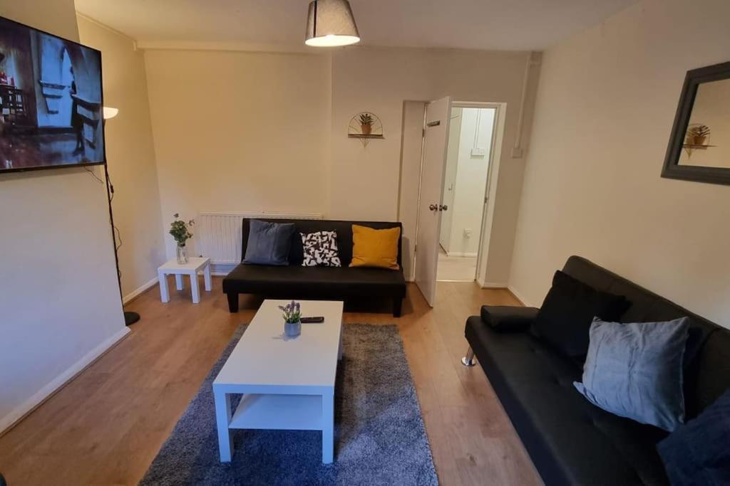 2 Bedroom Apartment In Kennington لندن المظهر الخارجي الصورة