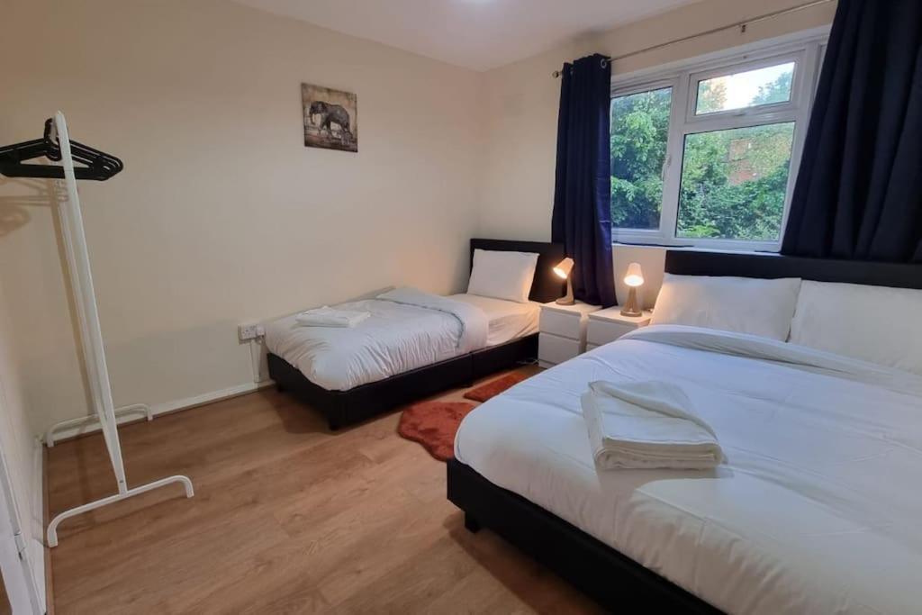 2 Bedroom Apartment In Kennington لندن المظهر الخارجي الصورة